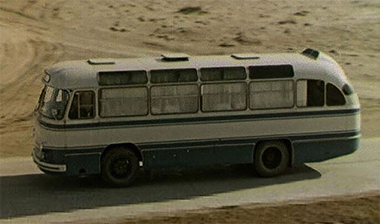 Первый автобус доставки космонавтов к ракете-носителю - ЛАЗ-695Б